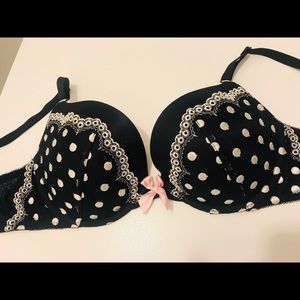 Victoria Secret 38b very sexy Blk dot push-up bra